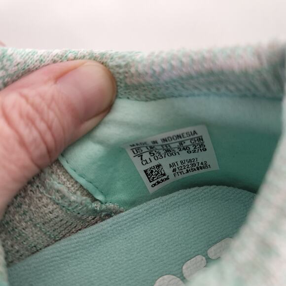 adidas Womens Pureboost Go, Clear Mint/White/Raw White, 7 M US - Picture 9 of 10